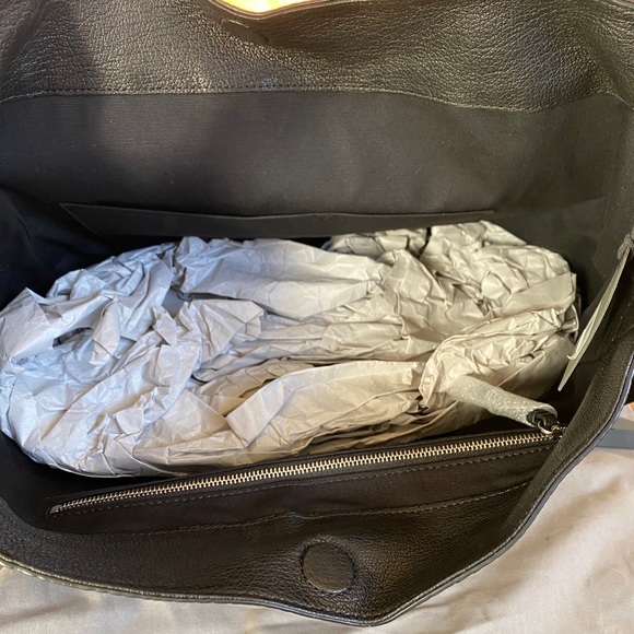 NWT All Saints Vincent tote *Brand New * - Picture 3 of 15